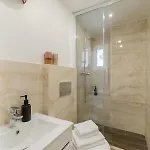 Casa Boma - Lighting & Modern With Balcony - Arroios Ii Apartment *